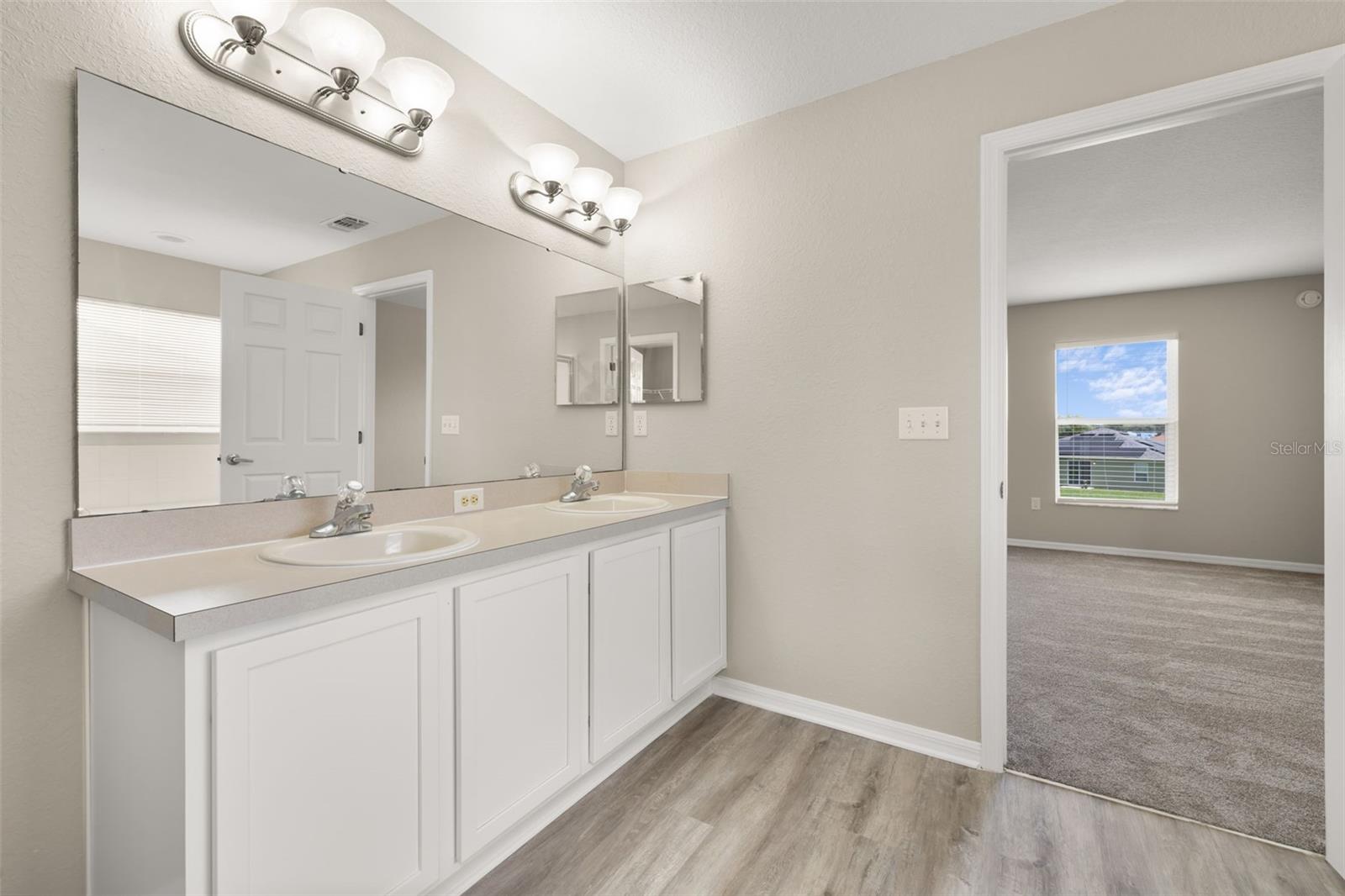 BRENTON MANOR - Residential