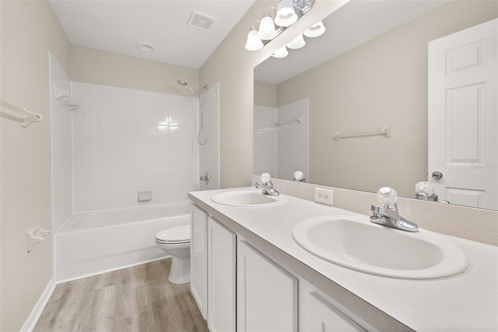 BRENTON MANOR - Residential