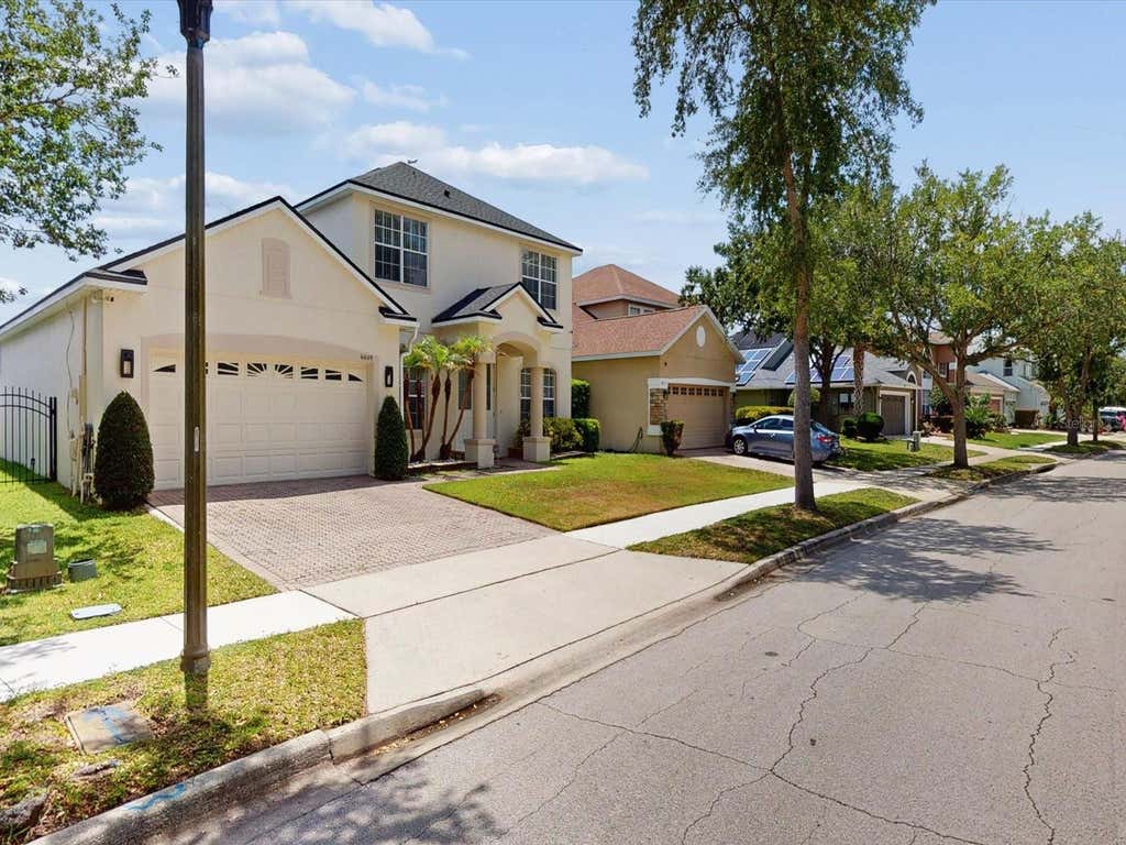 Photo of 6609 Lake Pembroke Place, Orlando, FL 32829 (MLS # S5151716)
