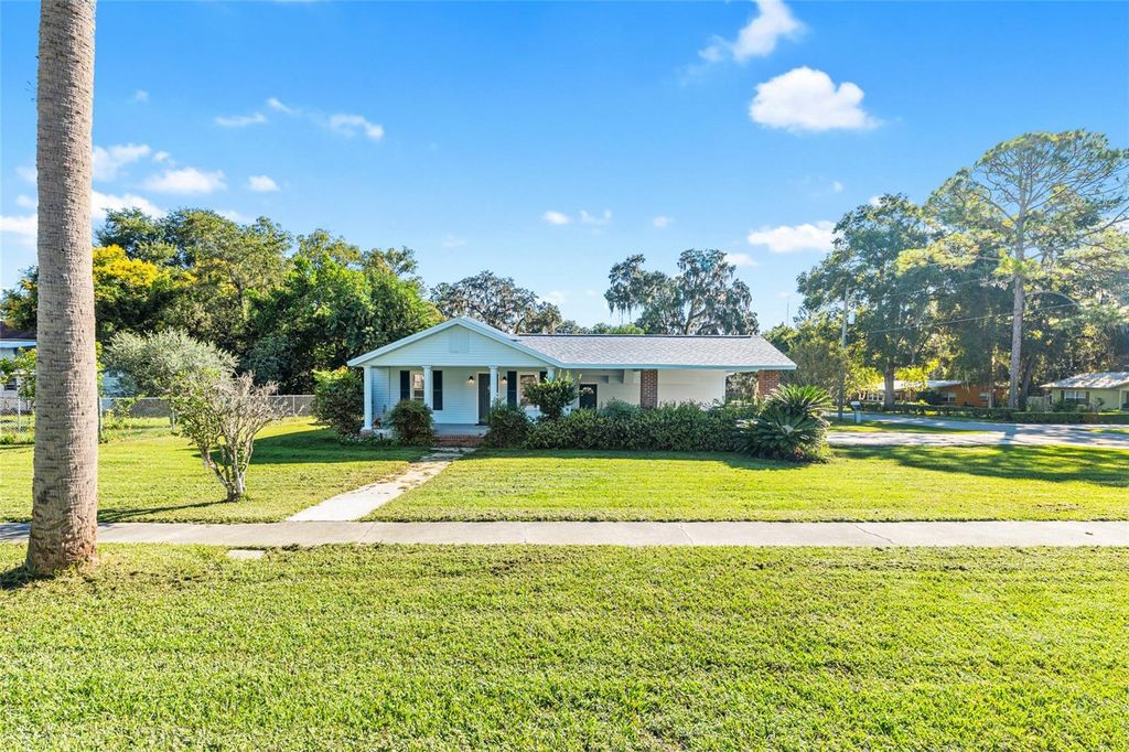 Photo of 123 SE 1st Street, Williston, FL 32696 (MLS # GC540592)