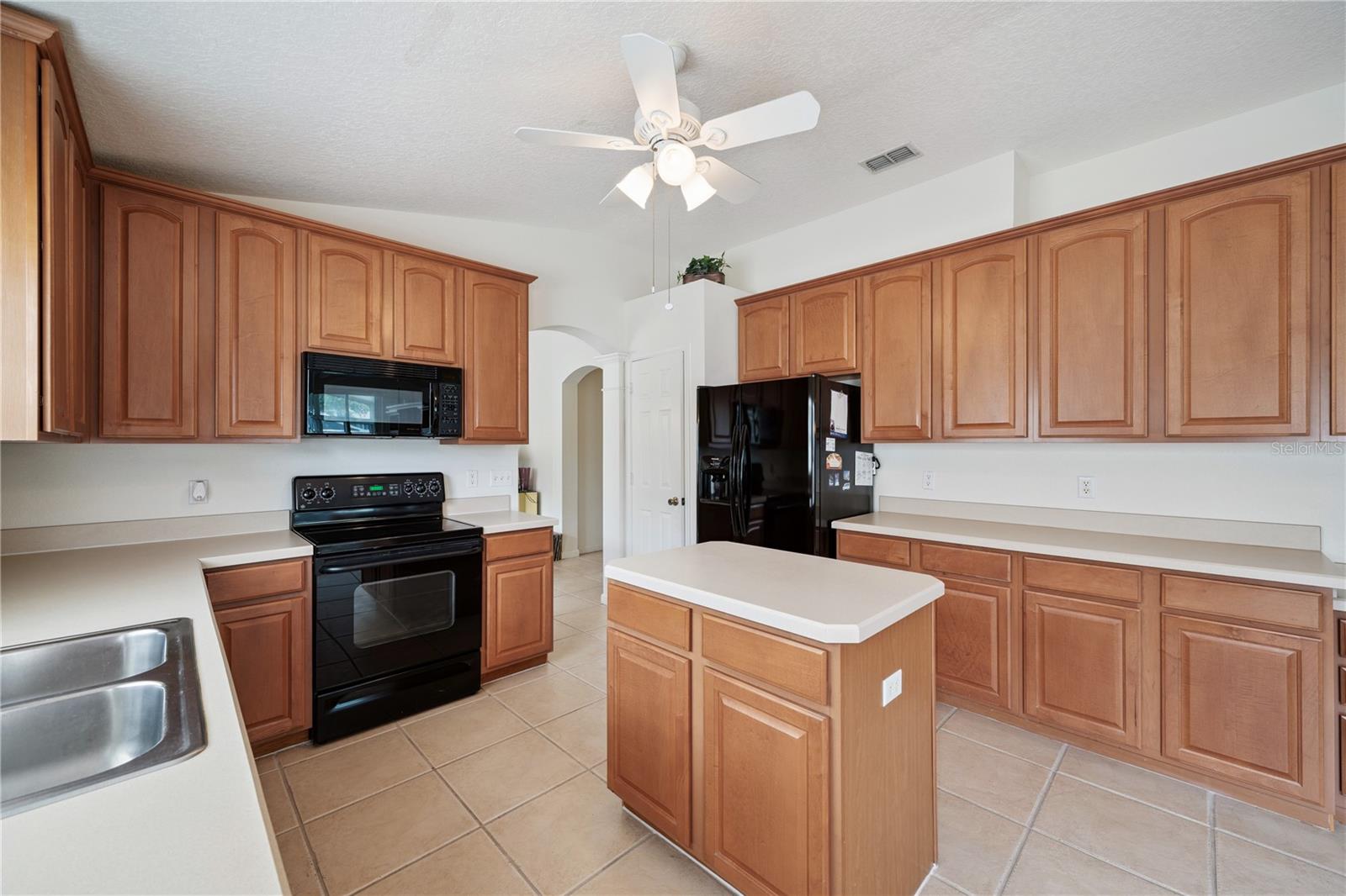 1762 LAUREL BROOK LOOP