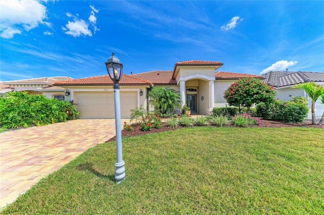 1920 COCONUT PALM CIRCLE