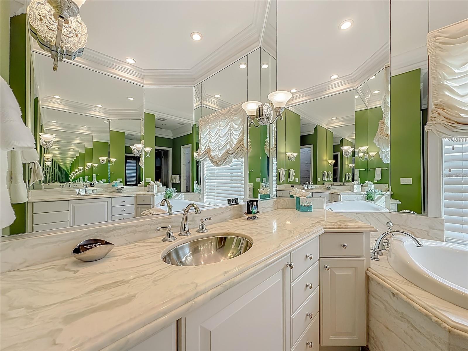 RLR GOLDEN OCALA - Residential