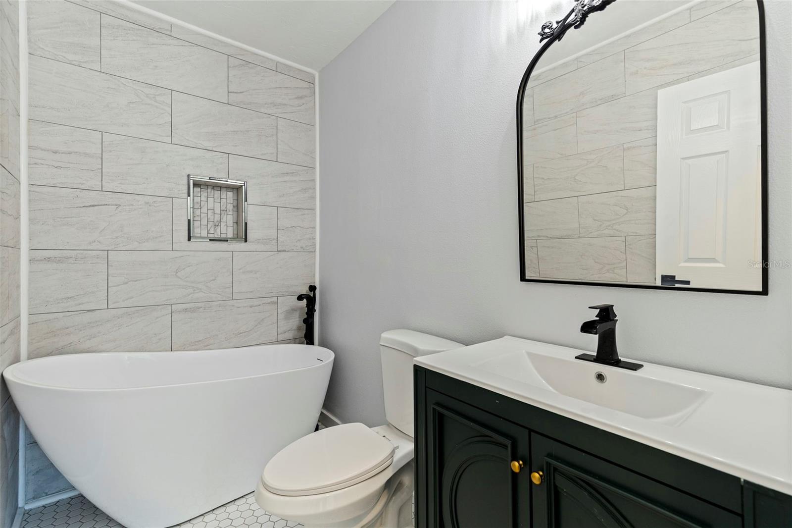 ARDMORE PLACE REP - Residential