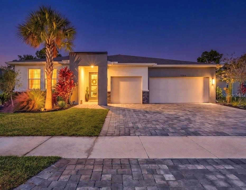 Photo of 12304 54th Street E, Parrish, FL 34219 (MLS # A4711242)