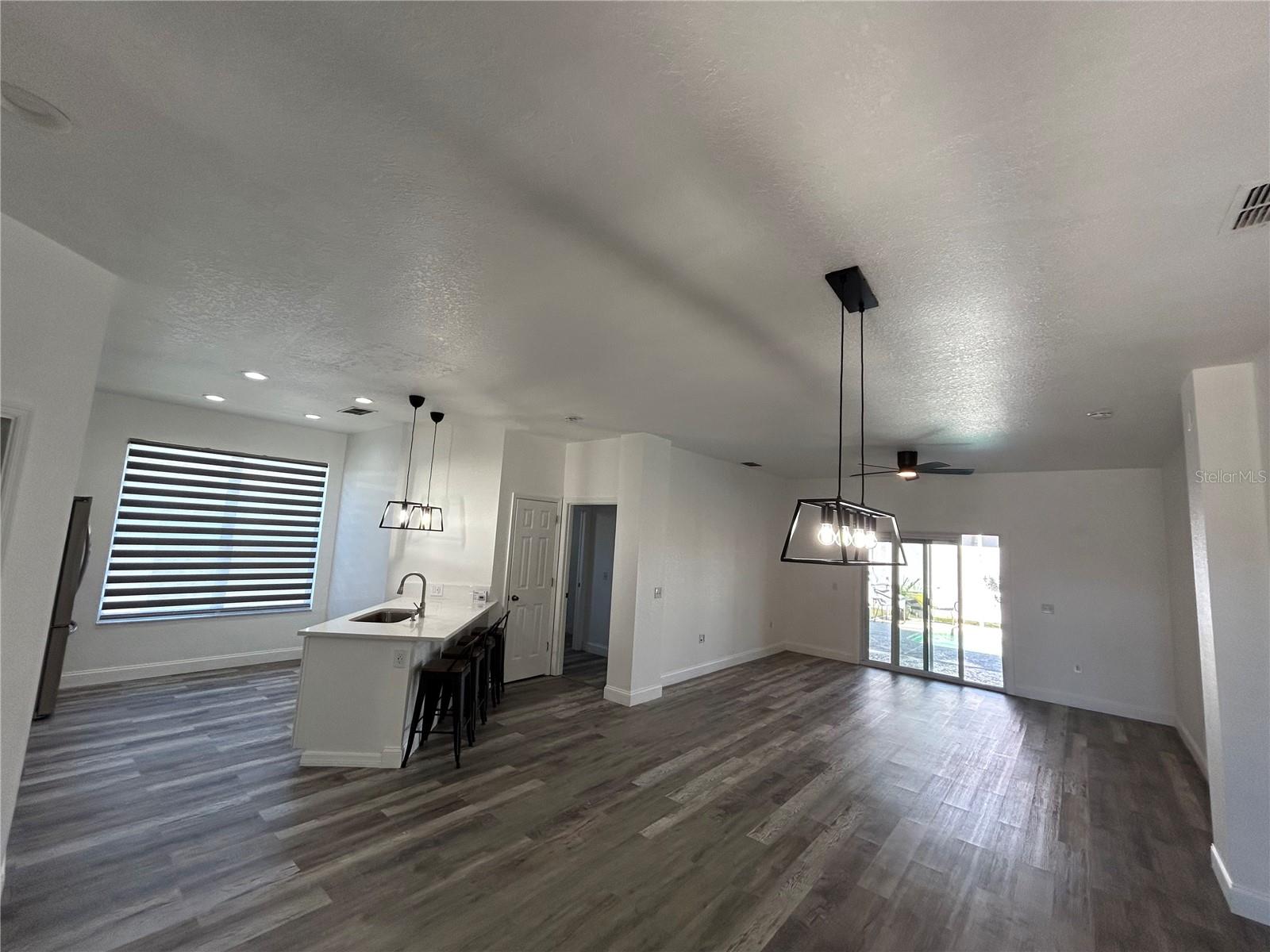 MAGIC LANDINGS - Residential Lease