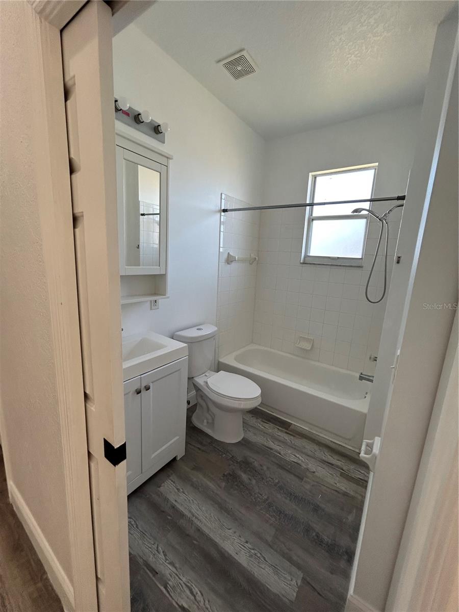 MAGIC LANDINGS - Residential Lease