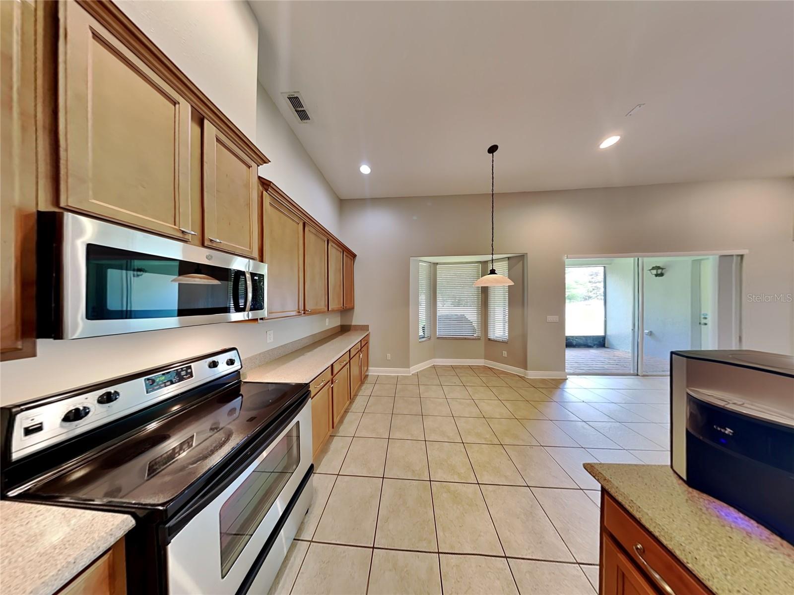 6190 HEDGESPARROWS LANE
