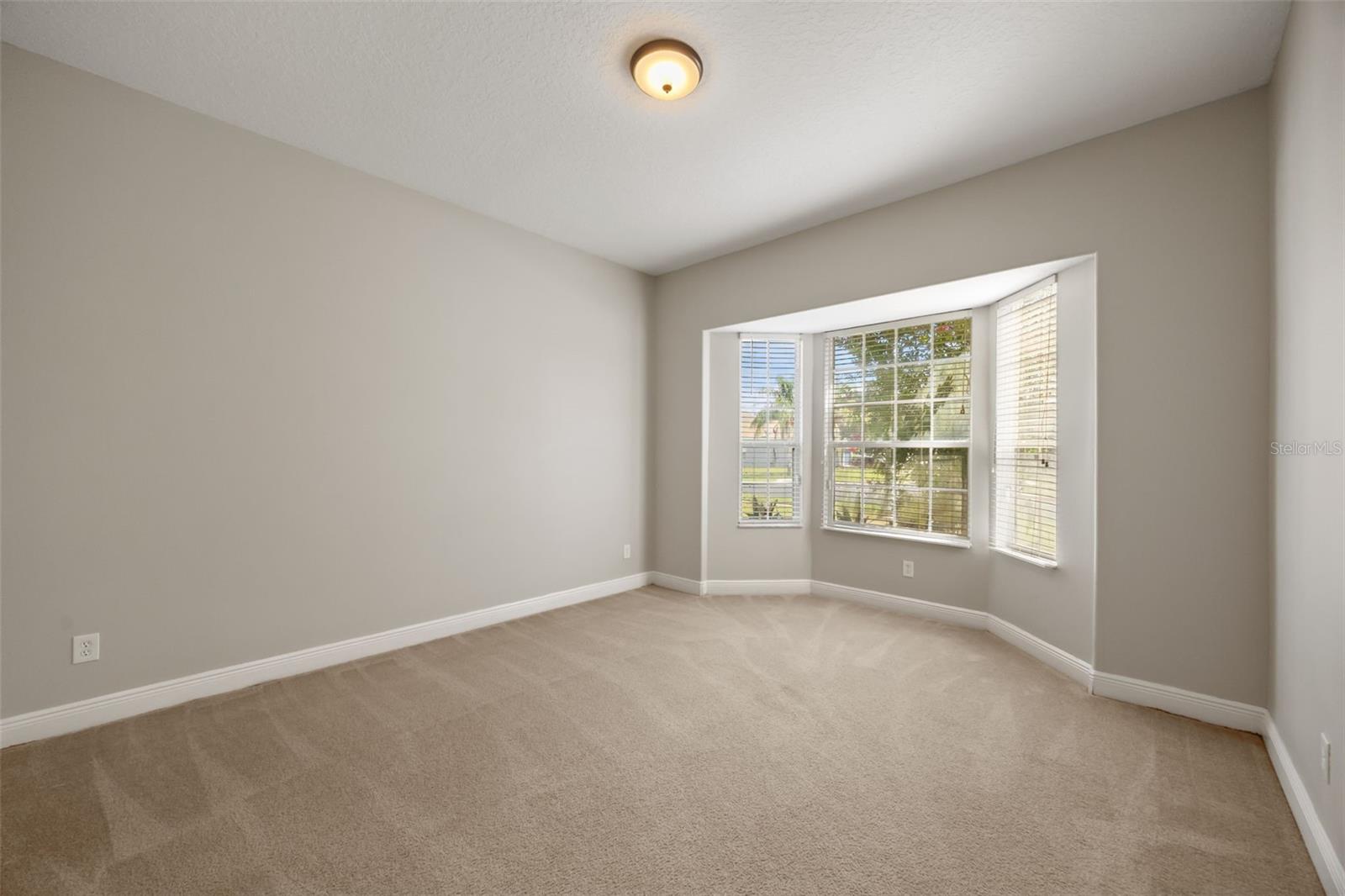 6190 HEDGESPARROWS LANE