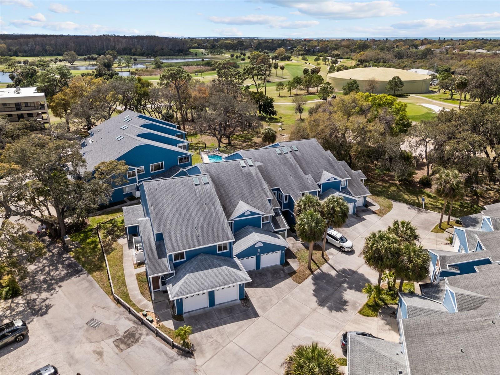 GREEN DOLPHIN PARK - Residential