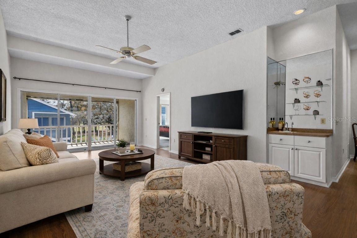 GREEN DOLPHIN PARK - Residential