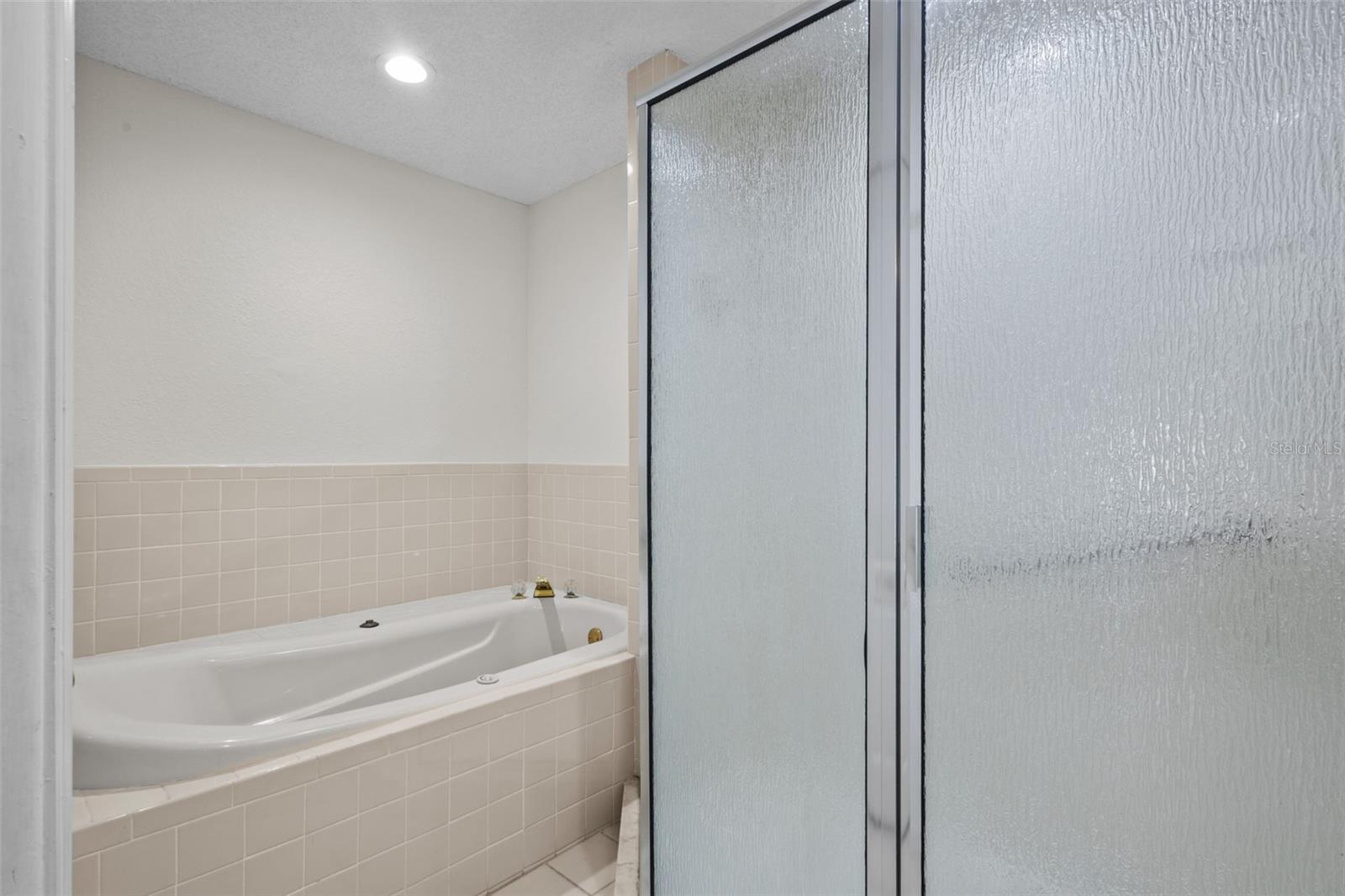 GREEN DOLPHIN PARK - Residential