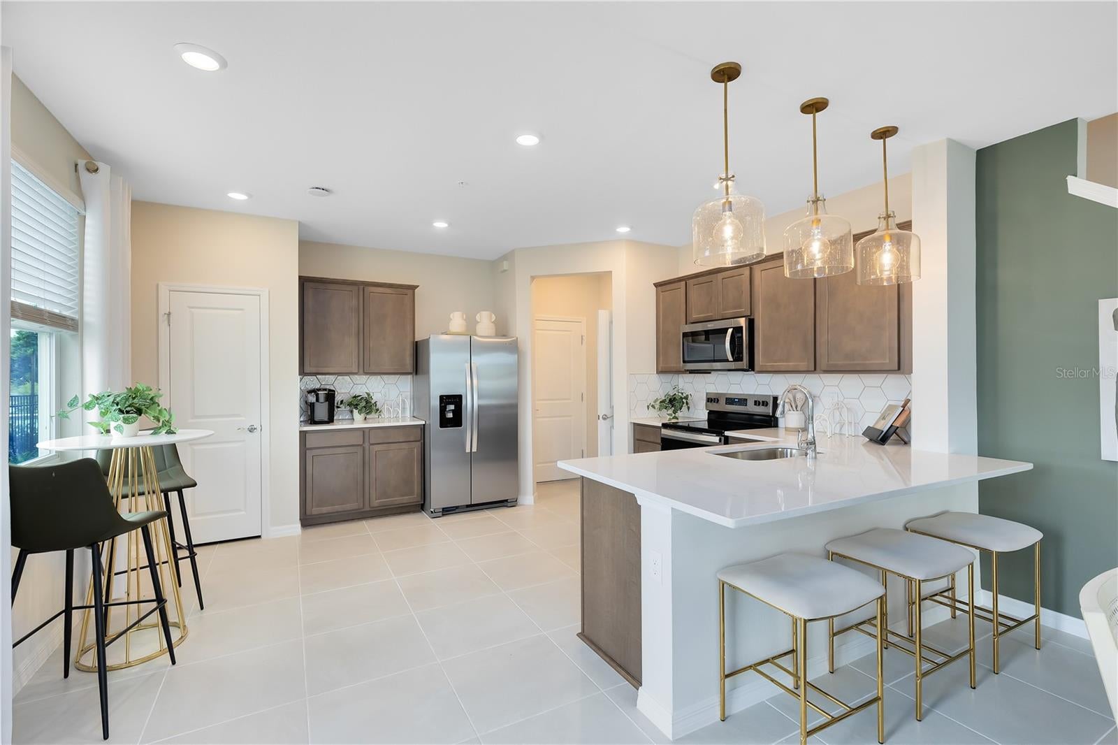 3121 CANYON BAY POINT