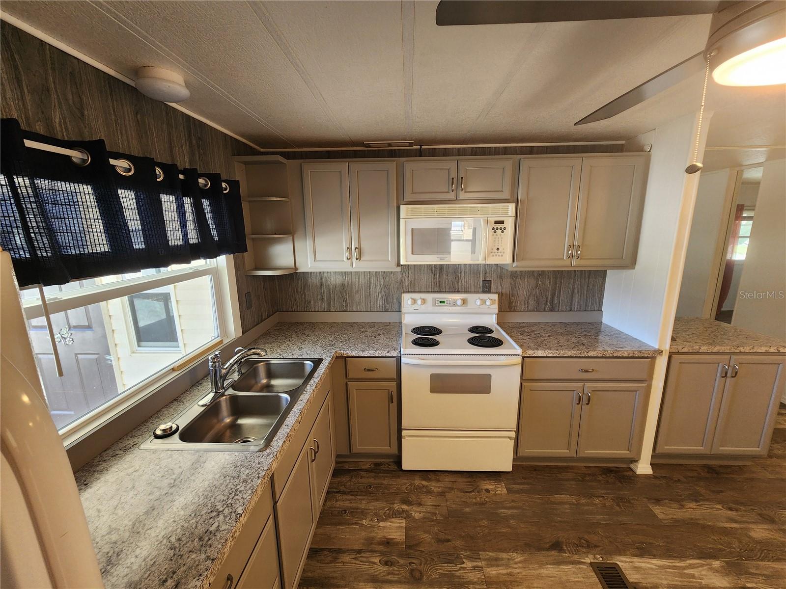 808 53RD AVENUE E 191