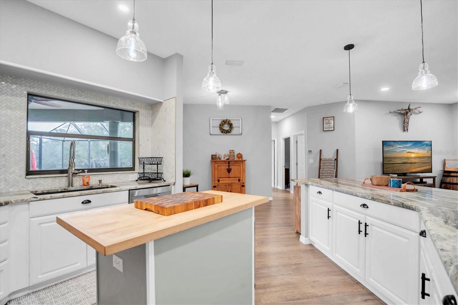 SOUTHERN OAKS - Residential