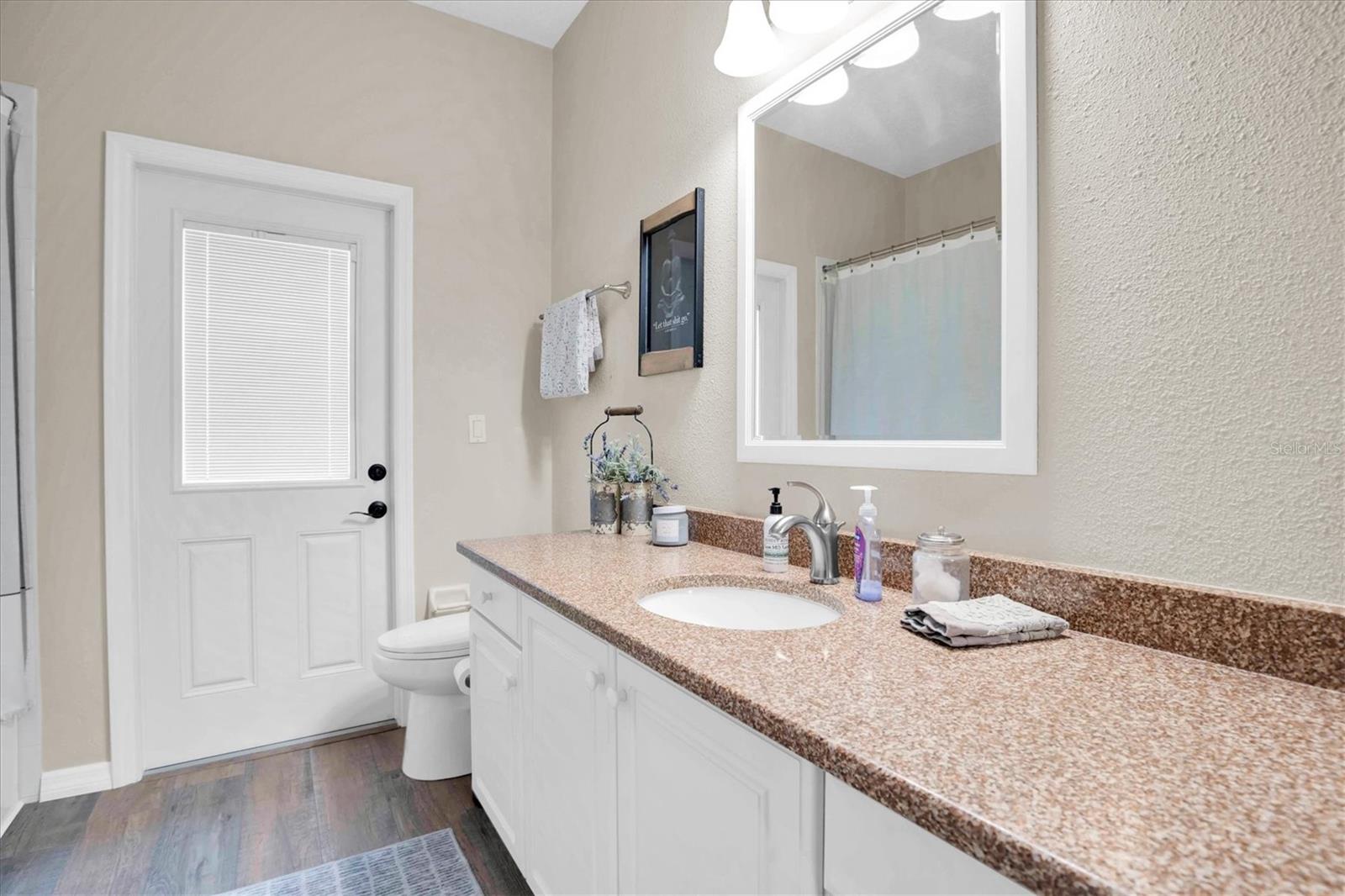 SOUTHERN OAKS - Residential