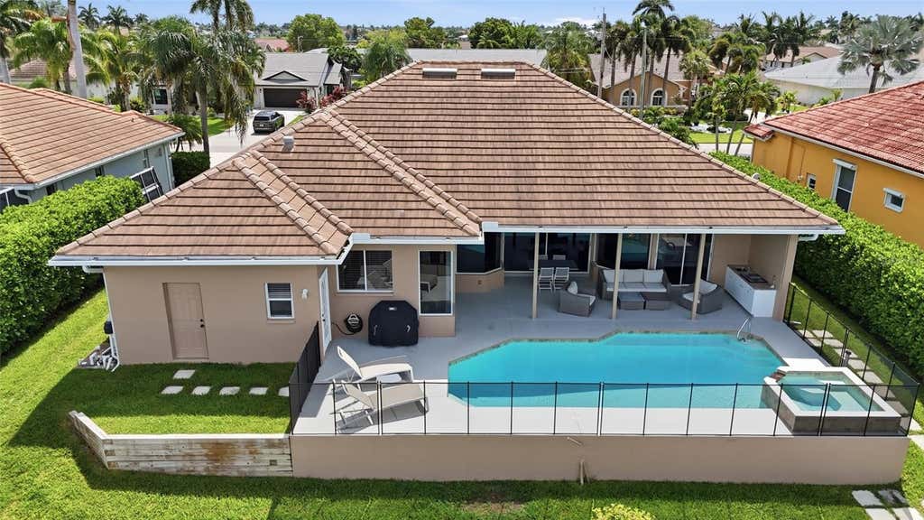 Photo of 5020 SW 8th Place, Cape Coral, FL 33914 (MLS # TB8537852)