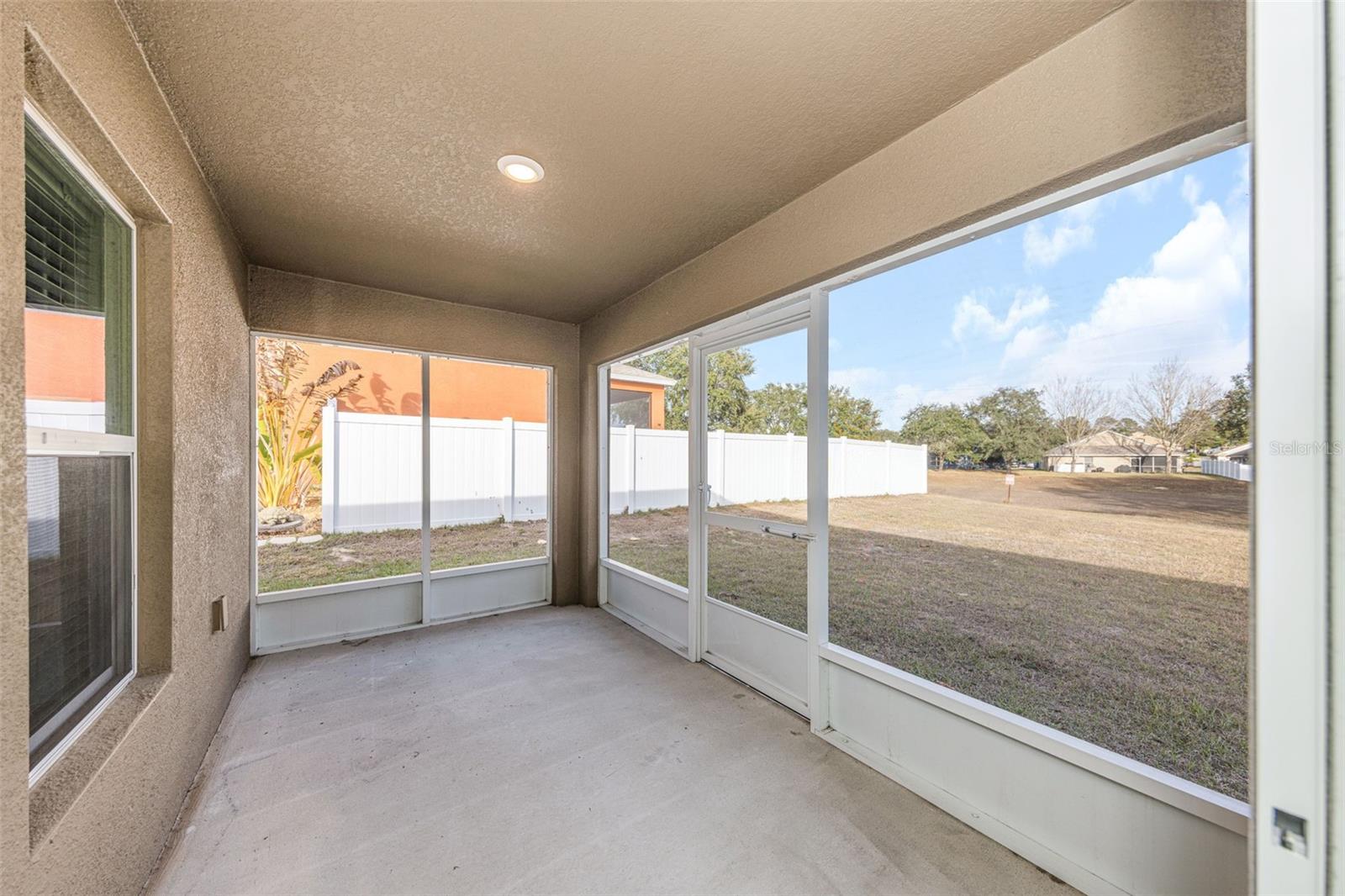 SPRING RIDGE - Residential