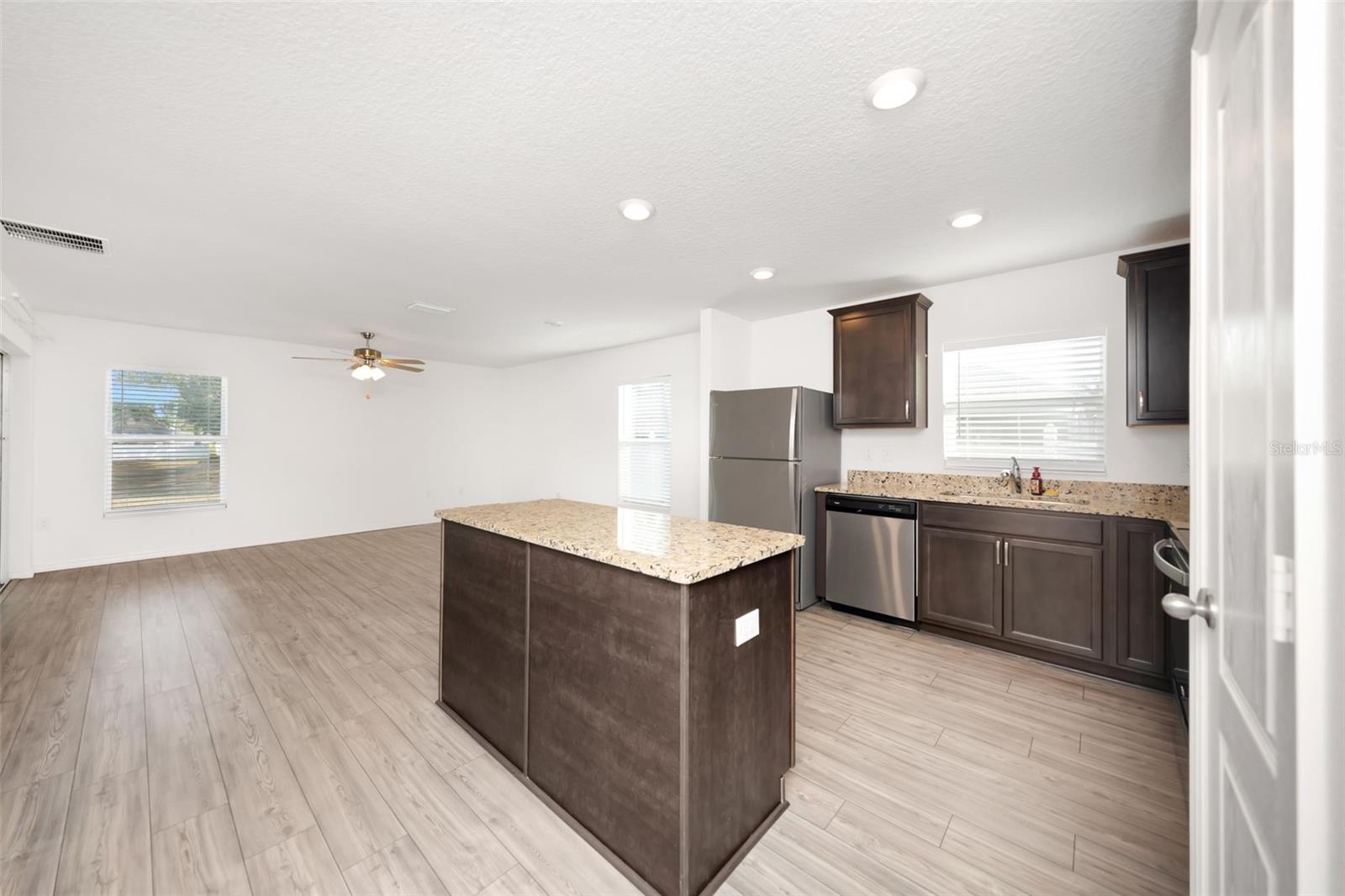 SPRING RIDGE - Residential