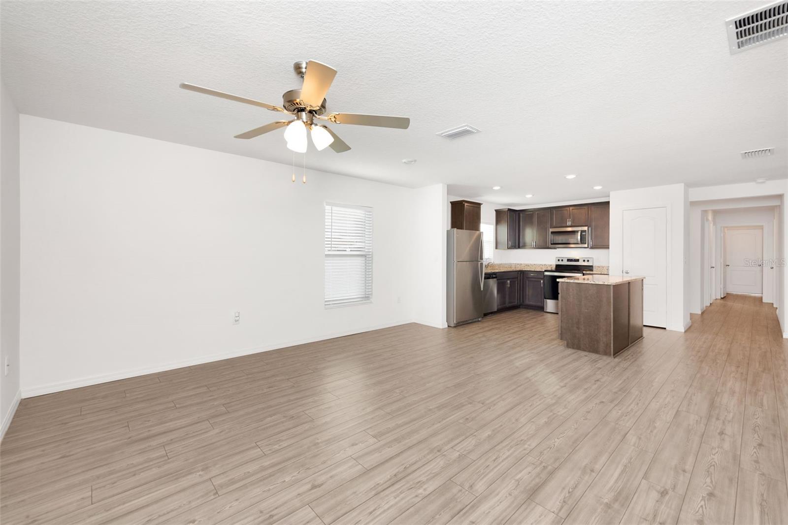 SPRING RIDGE - Residential