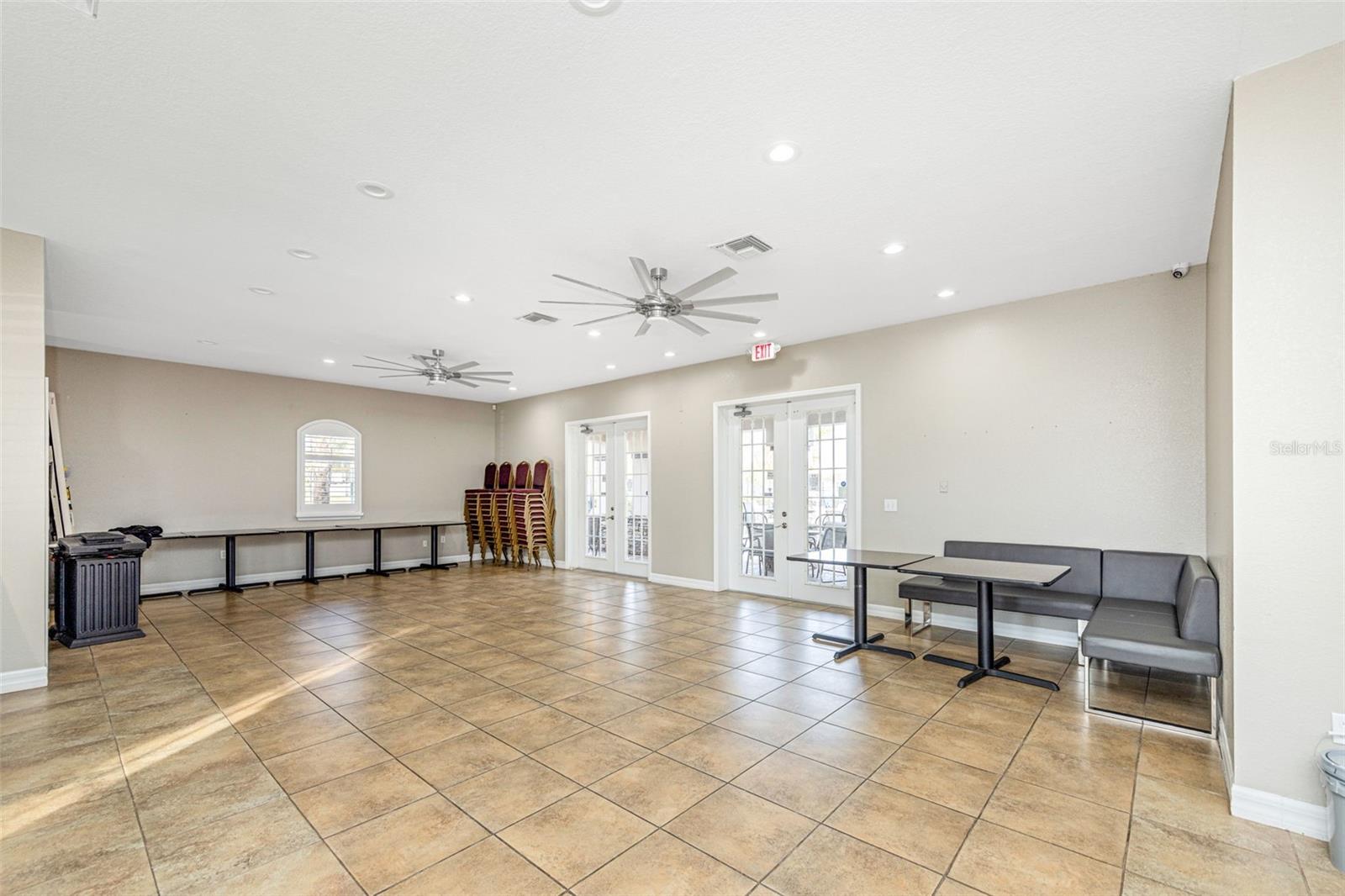 SPRING RIDGE - Residential