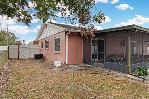 A home in VALRICO