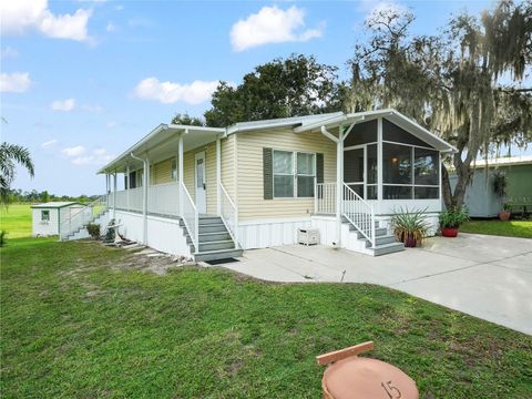 A home in LAKE WALES