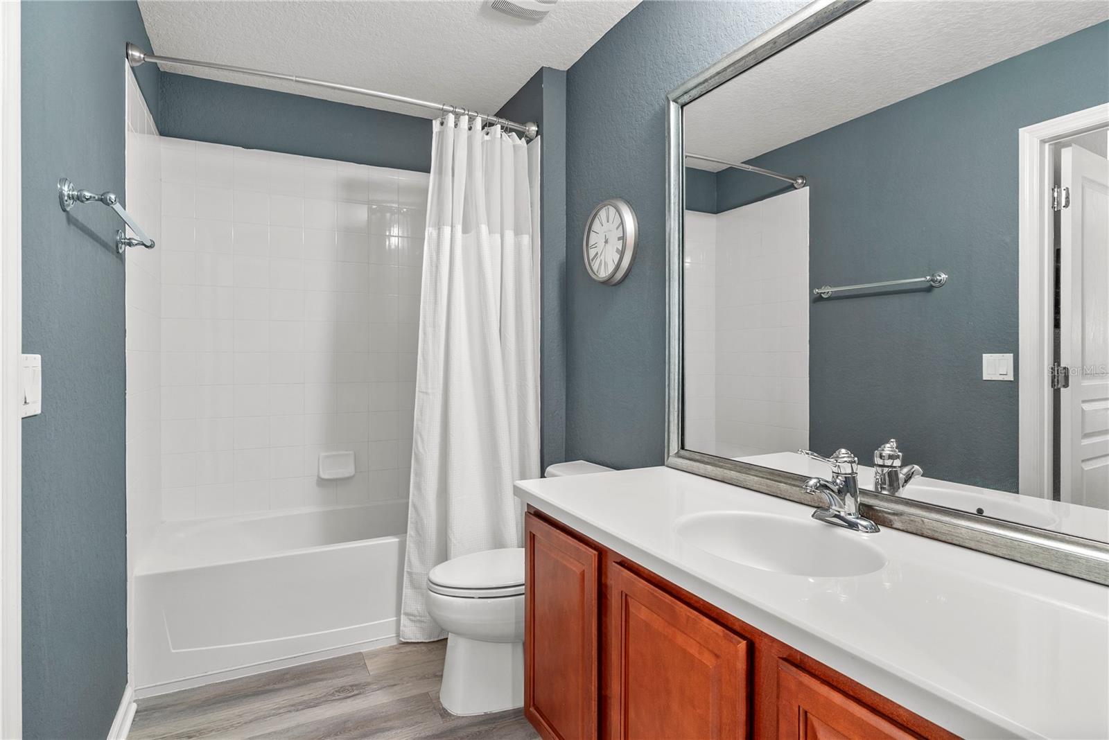 LAKE SAWYER SOUTH PH 01 - Residential