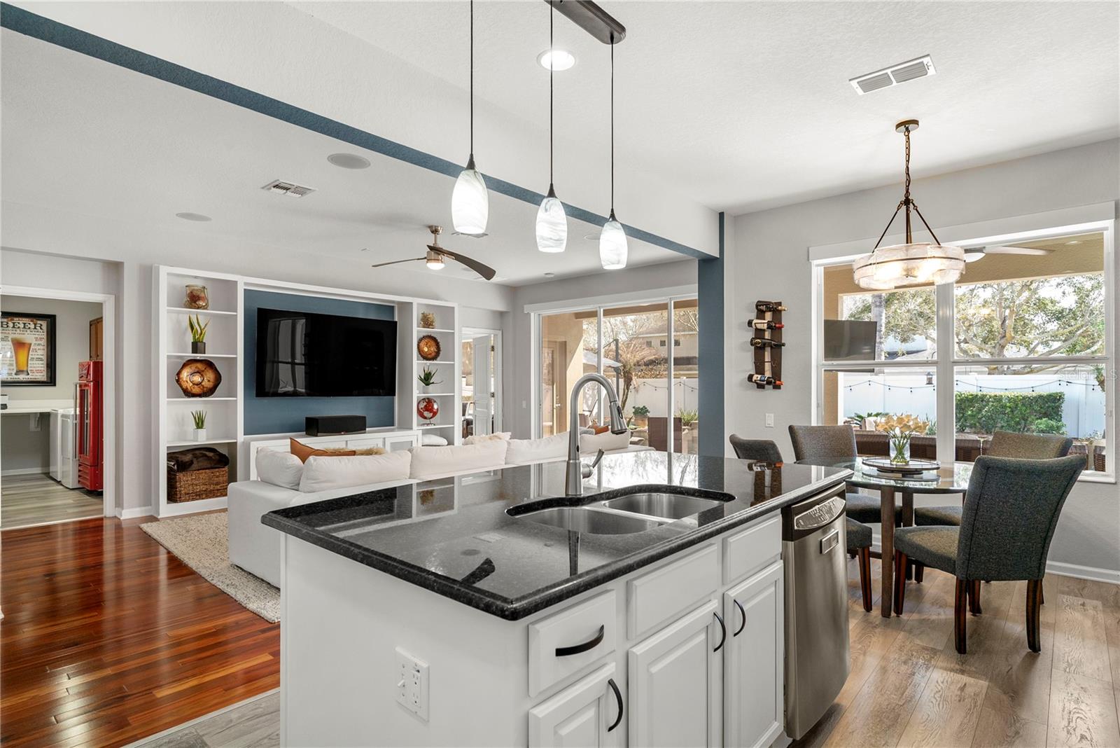 LAKE SAWYER SOUTH PH 01 - Residential