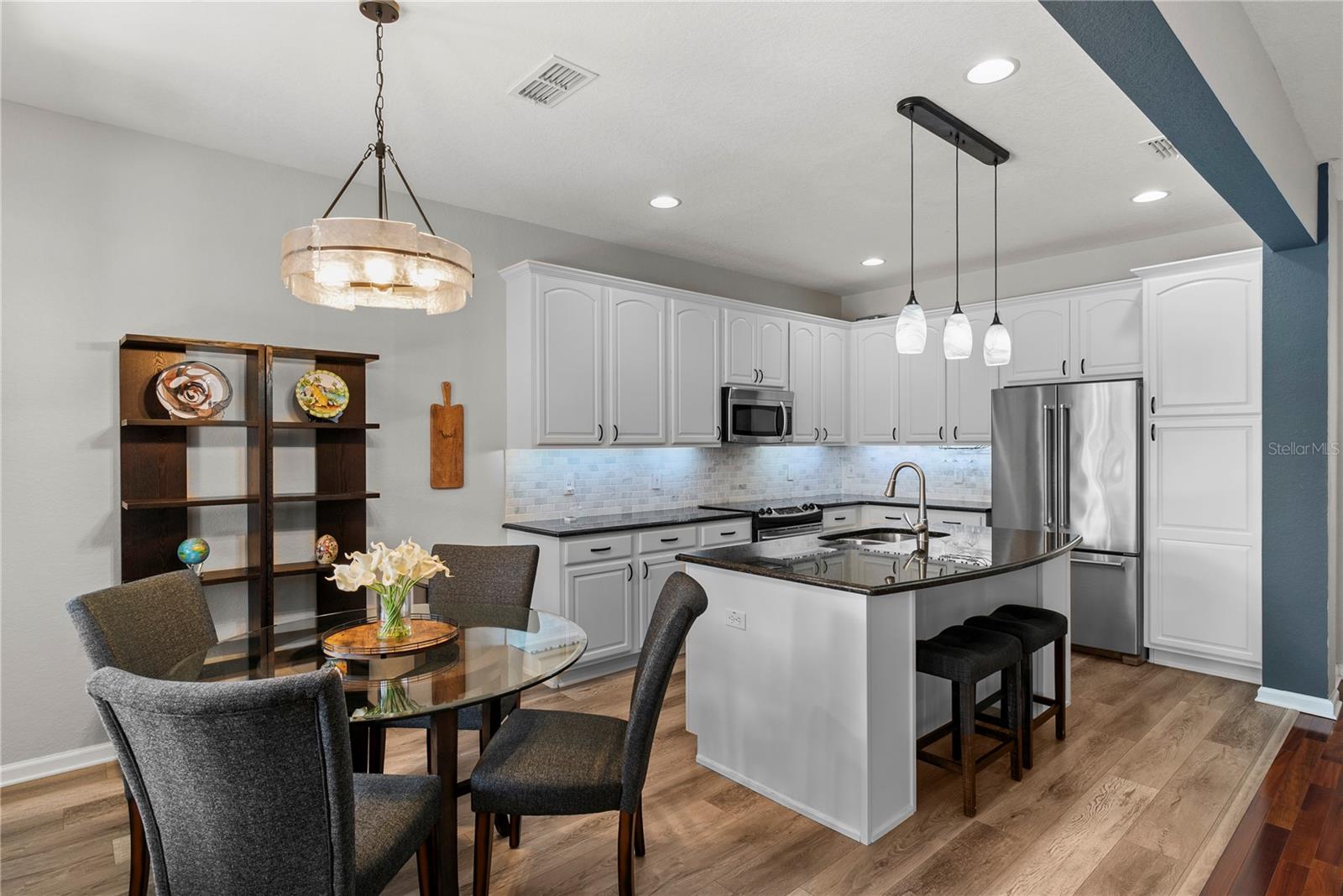 LAKE SAWYER SOUTH PH 01 - Residential