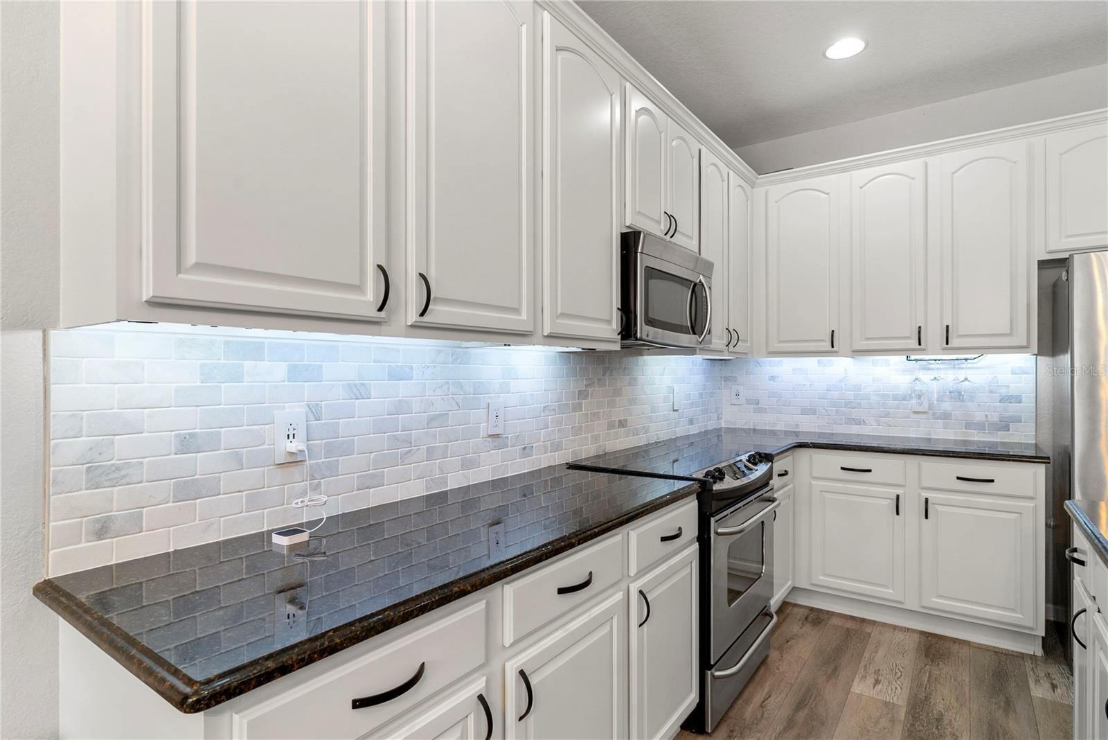 LAKE SAWYER SOUTH PH 01 - Residential