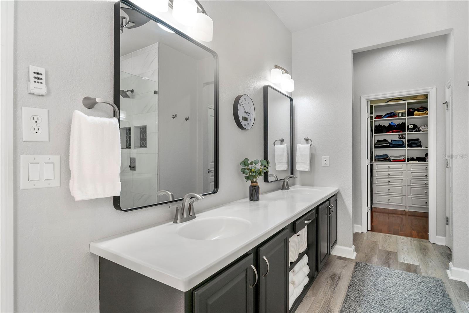 LAKE SAWYER SOUTH PH 01 - Residential