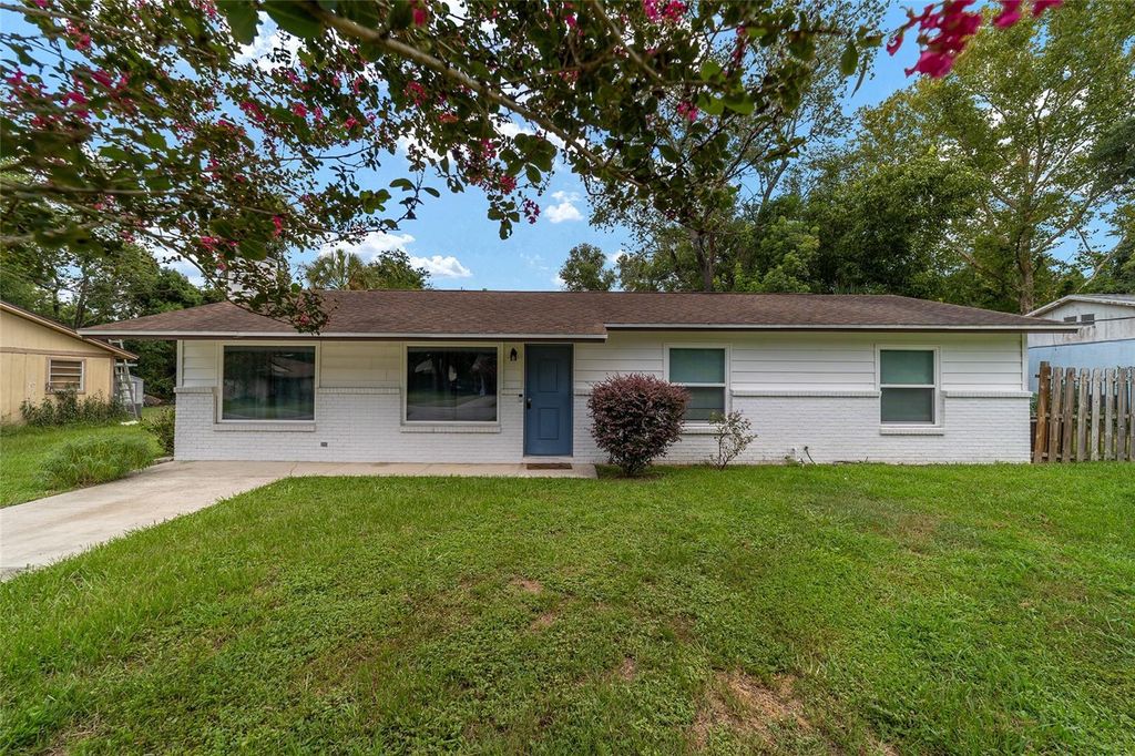 Photo of 14065 SE 51st Avenue, Summerfield, FL 34491 (MLS # GC533190)