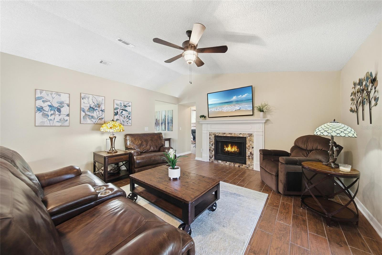 RYAN COURT - Residential