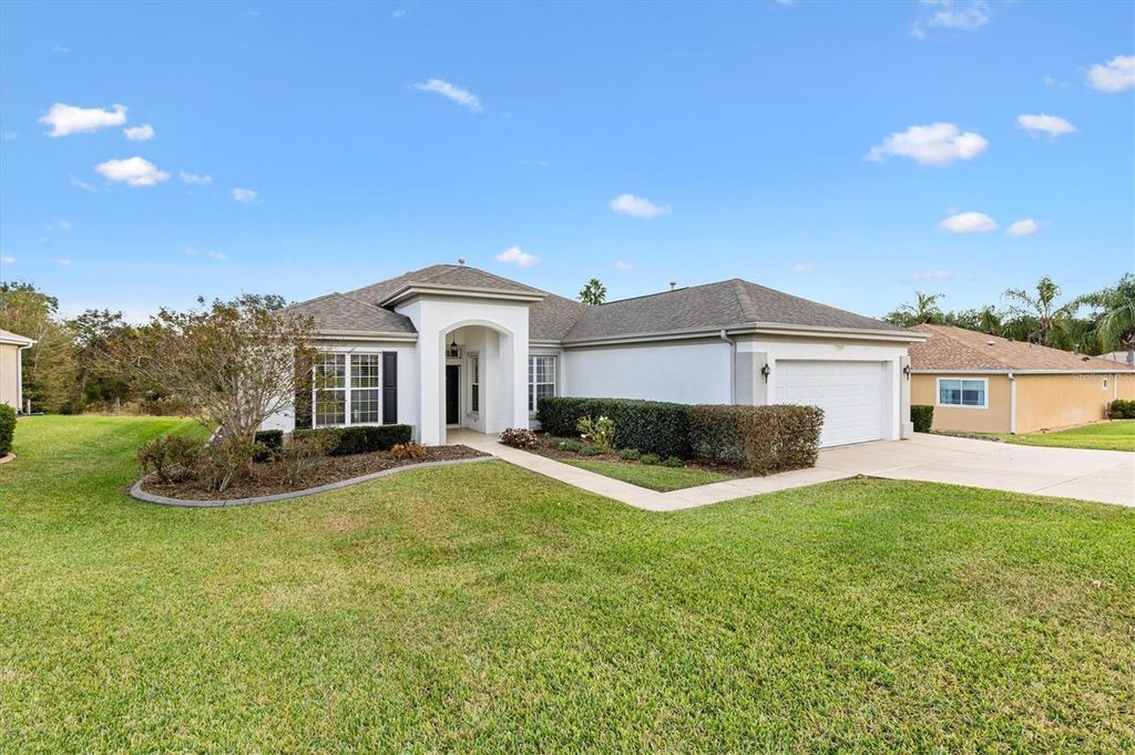 Photo of 13655 SE 97th Terrace Road, Summerfield, FL 34491 (MLS # G5104734)