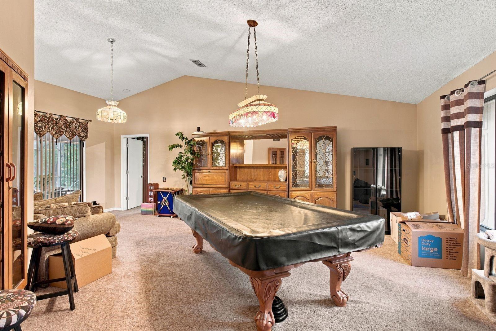537 CENTERWOOD DRIVE