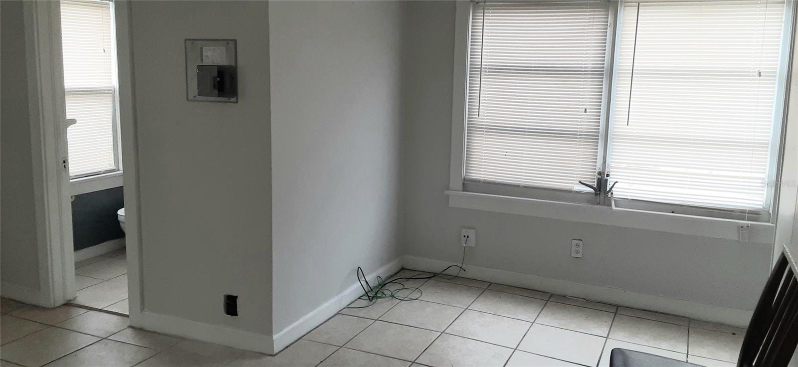 HUSTONS DAYTONA BEACH - Residential Income