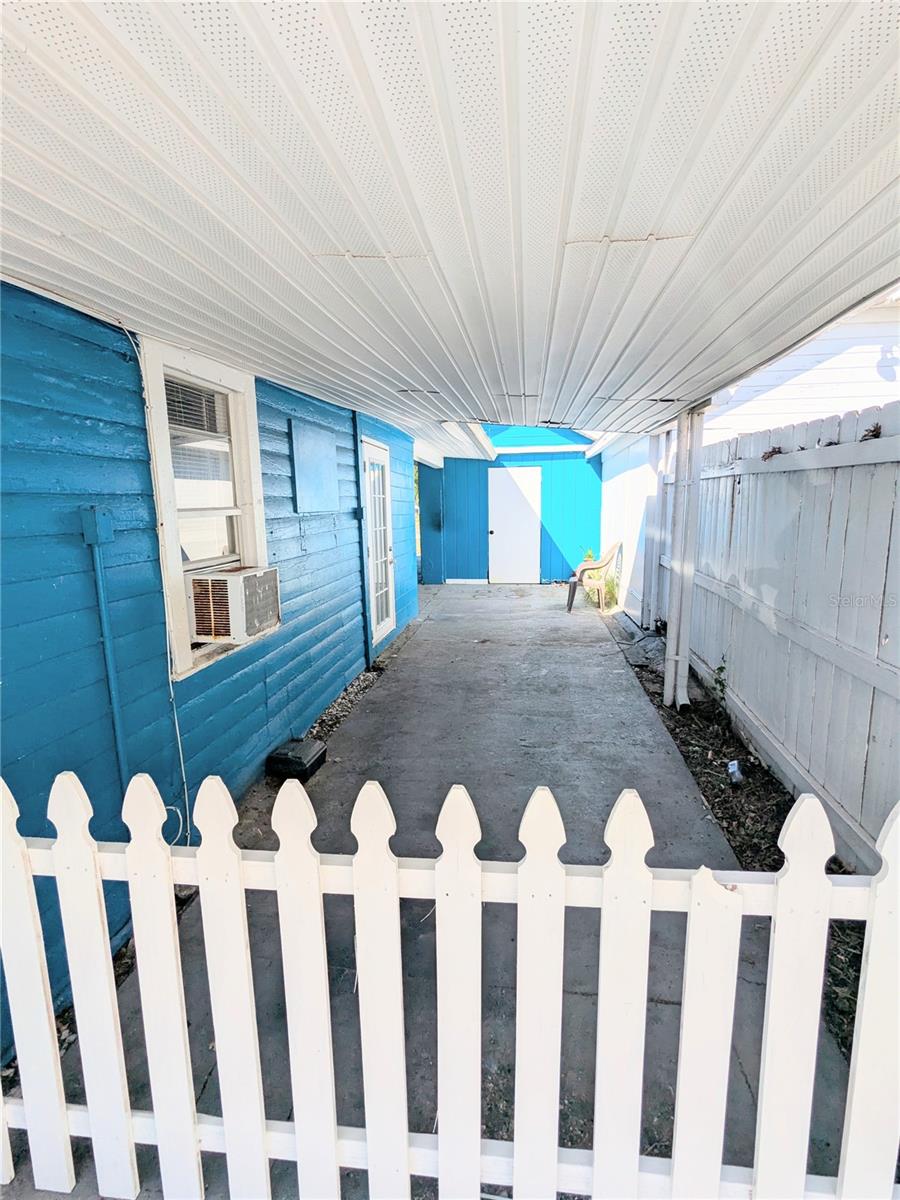 HUSTONS DAYTONA BEACH - Residential Income