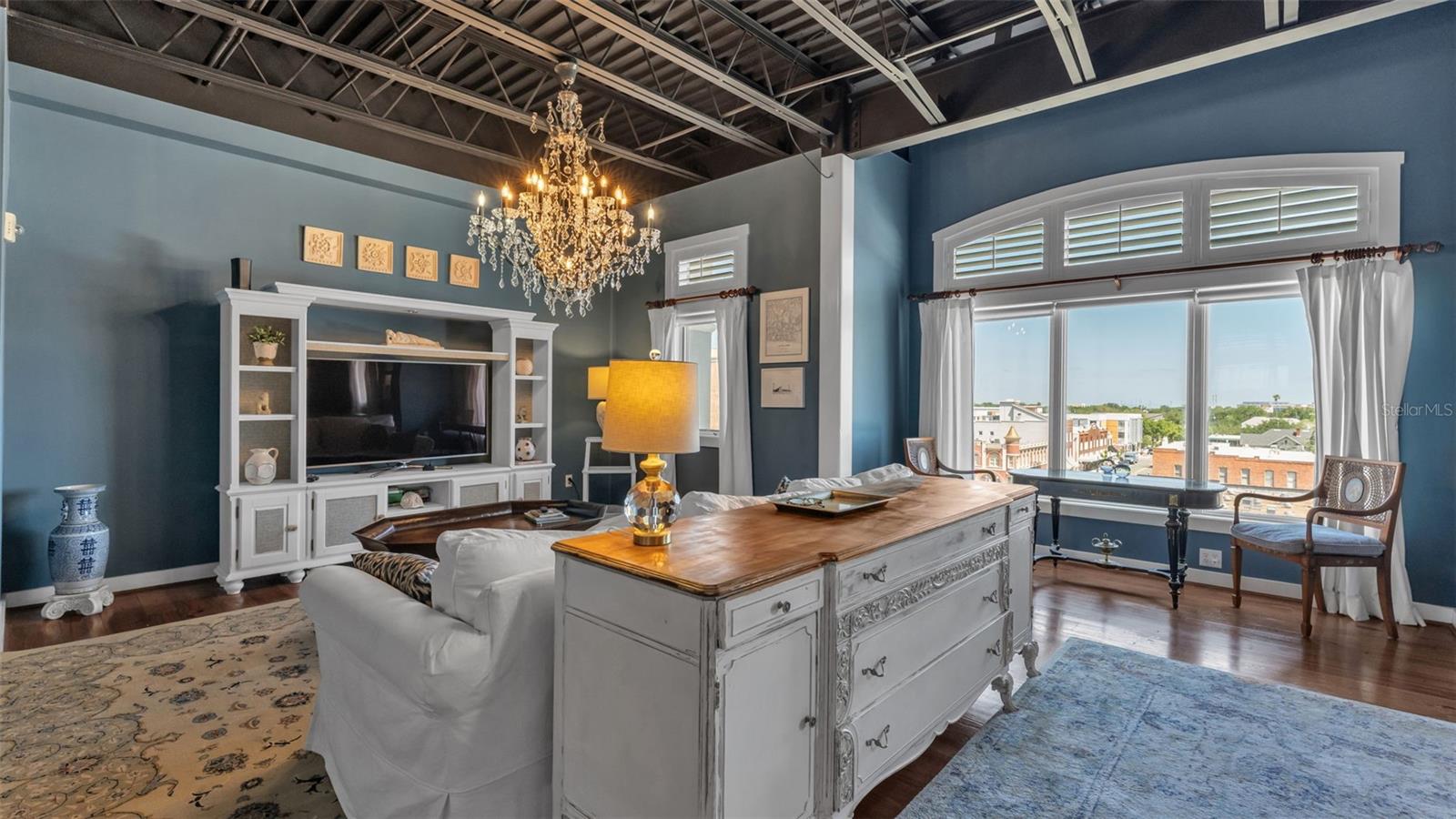 LOFTS ON PARK CONDO - Residential