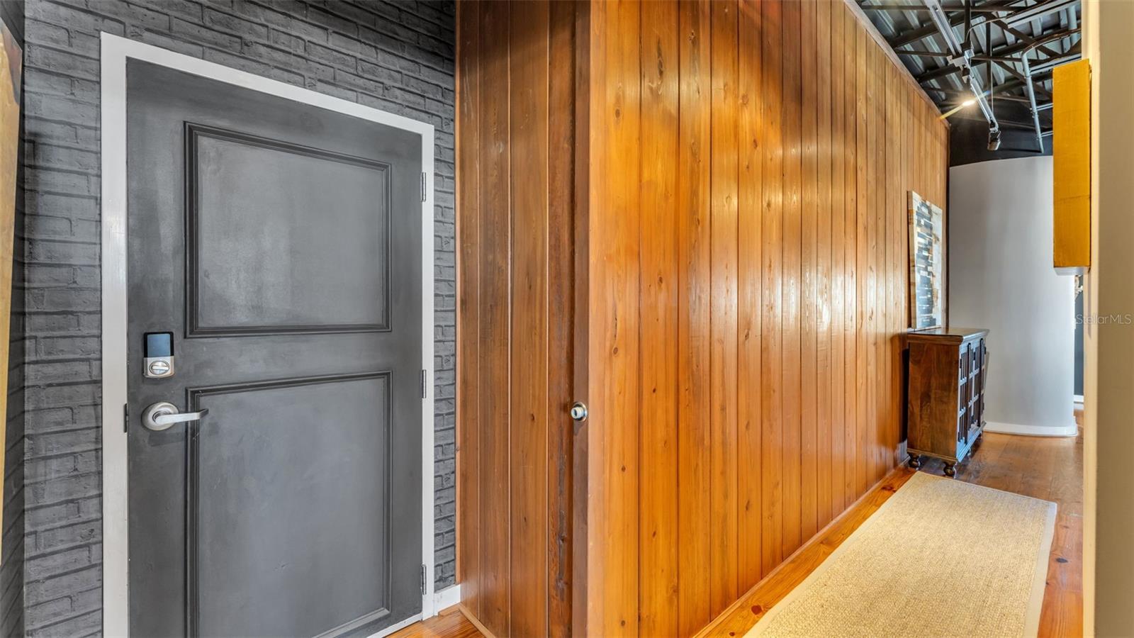 LOFTS ON PARK CONDO - Residential