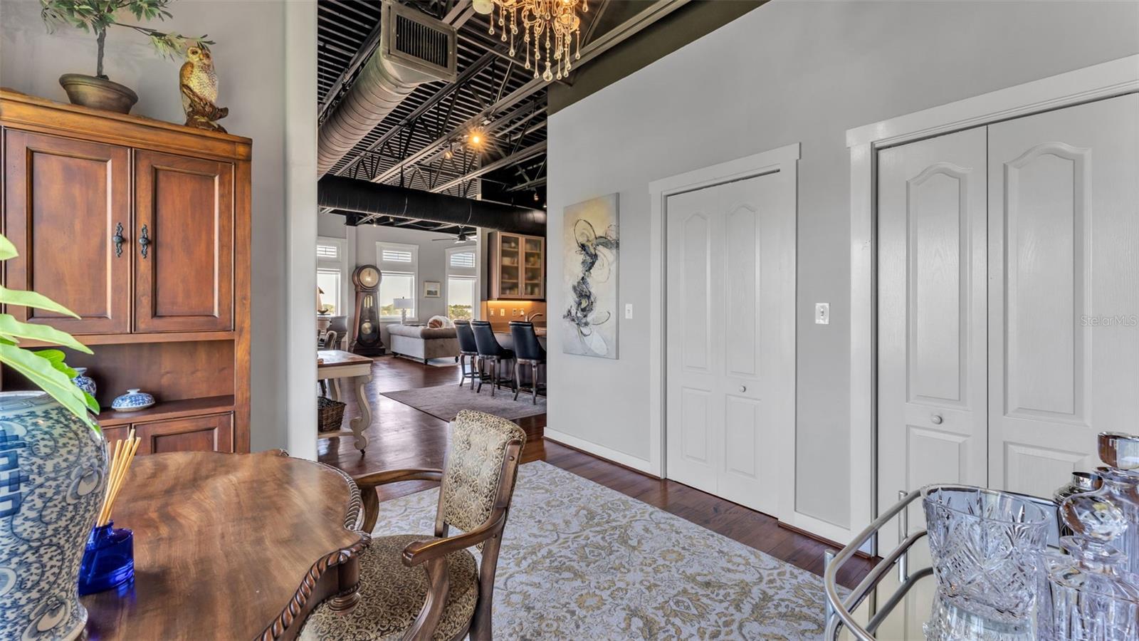 LOFTS ON PARK CONDO - Residential