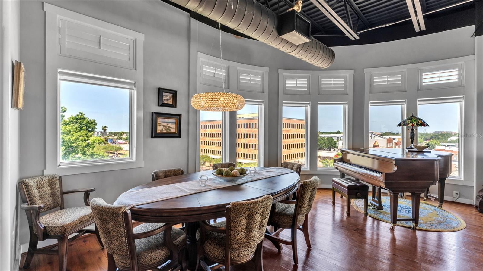 LOFTS ON PARK CONDO - Residential