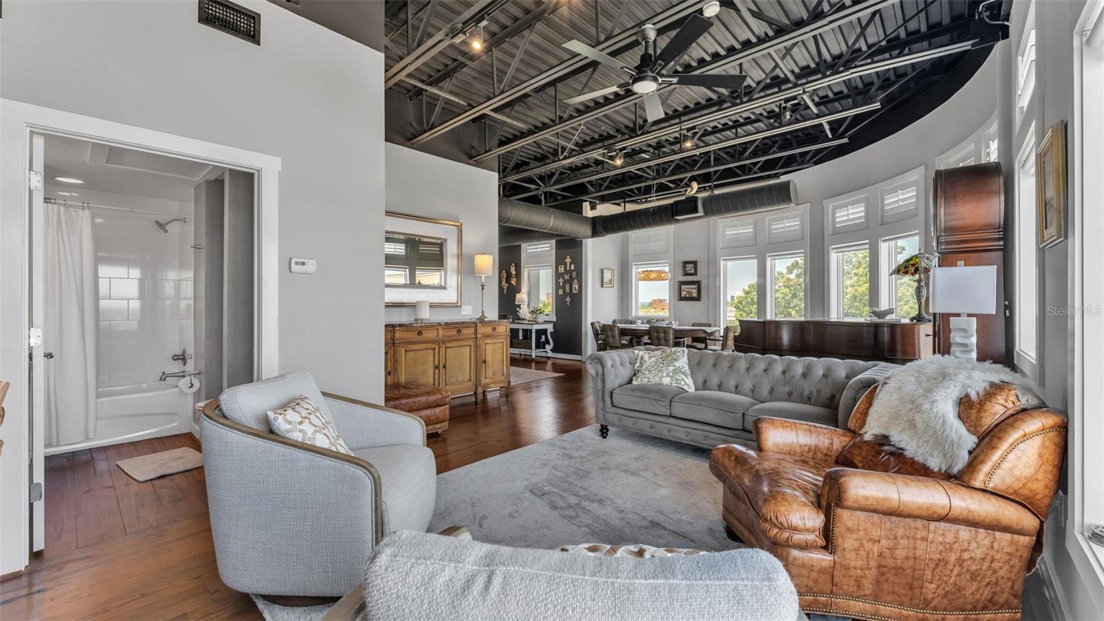 LOFTS ON PARK CONDO - Residential