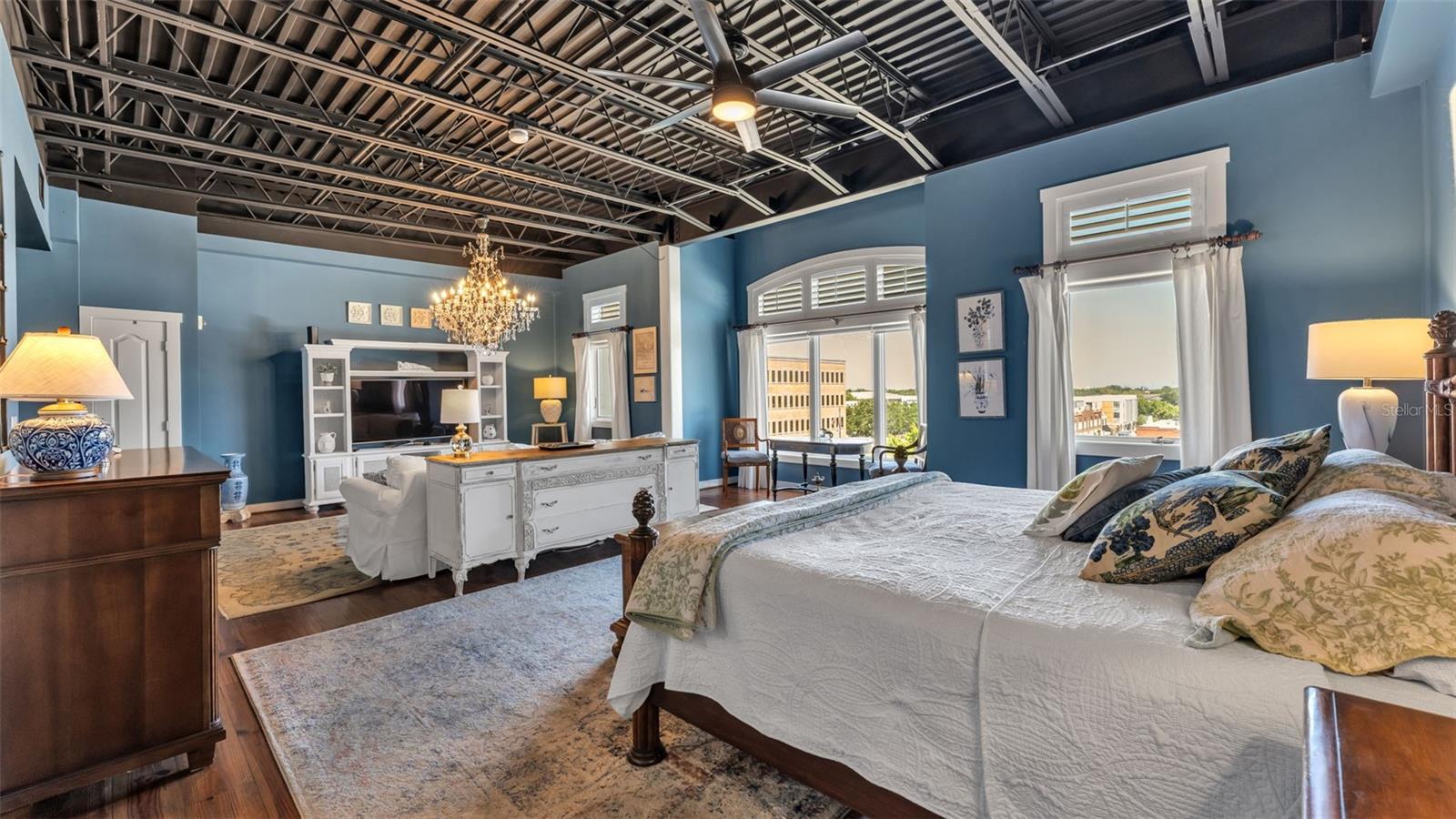 LOFTS ON PARK CONDO - Residential