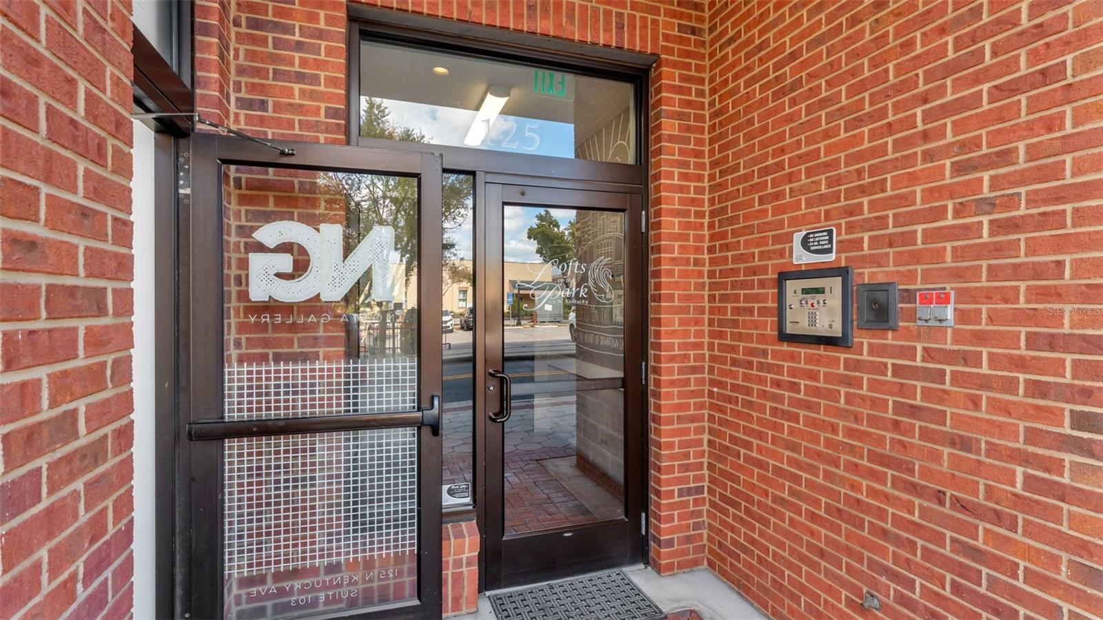 LOFTS ON PARK CONDO - Residential