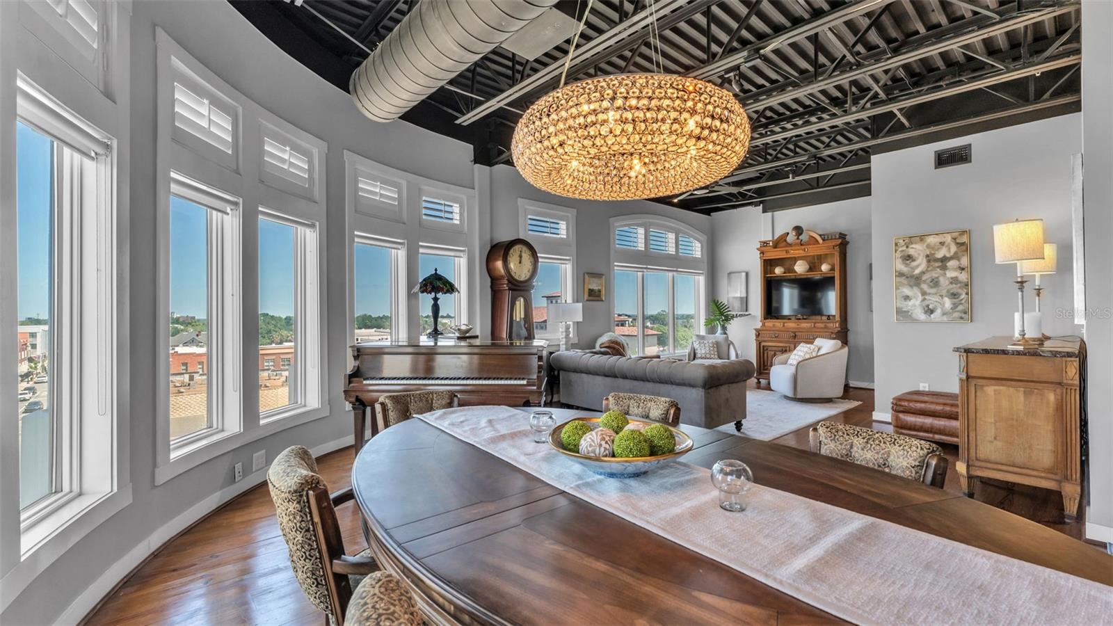 LOFTS ON PARK CONDO - Residential