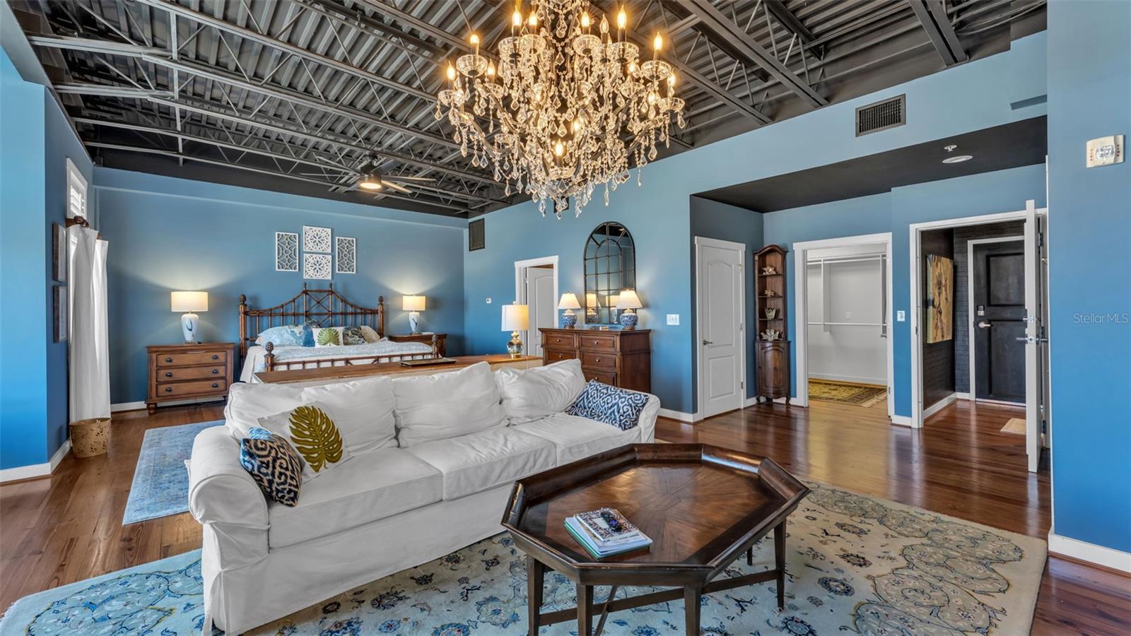 LOFTS ON PARK CONDO - Residential