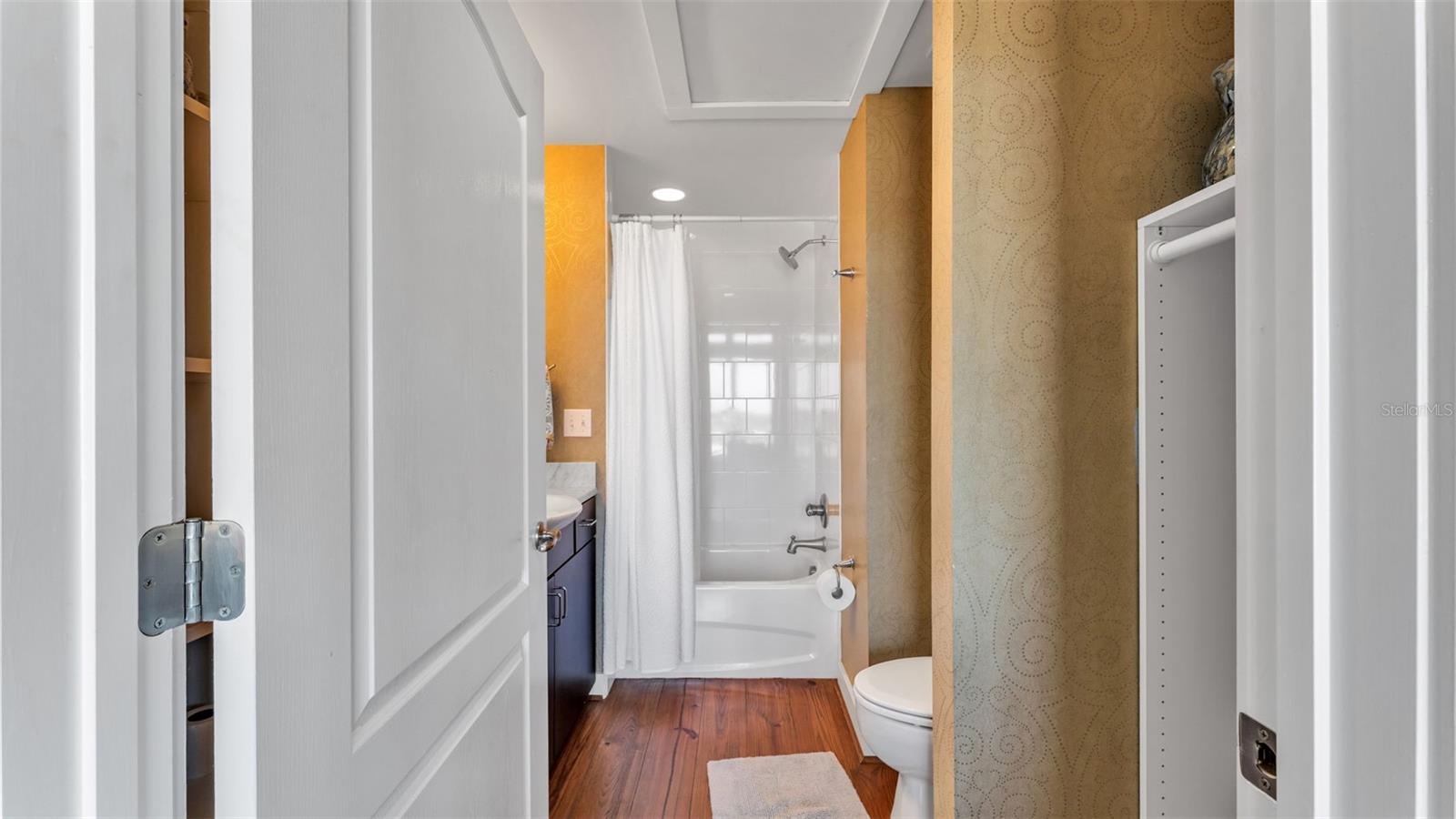 LOFTS ON PARK CONDO - Residential