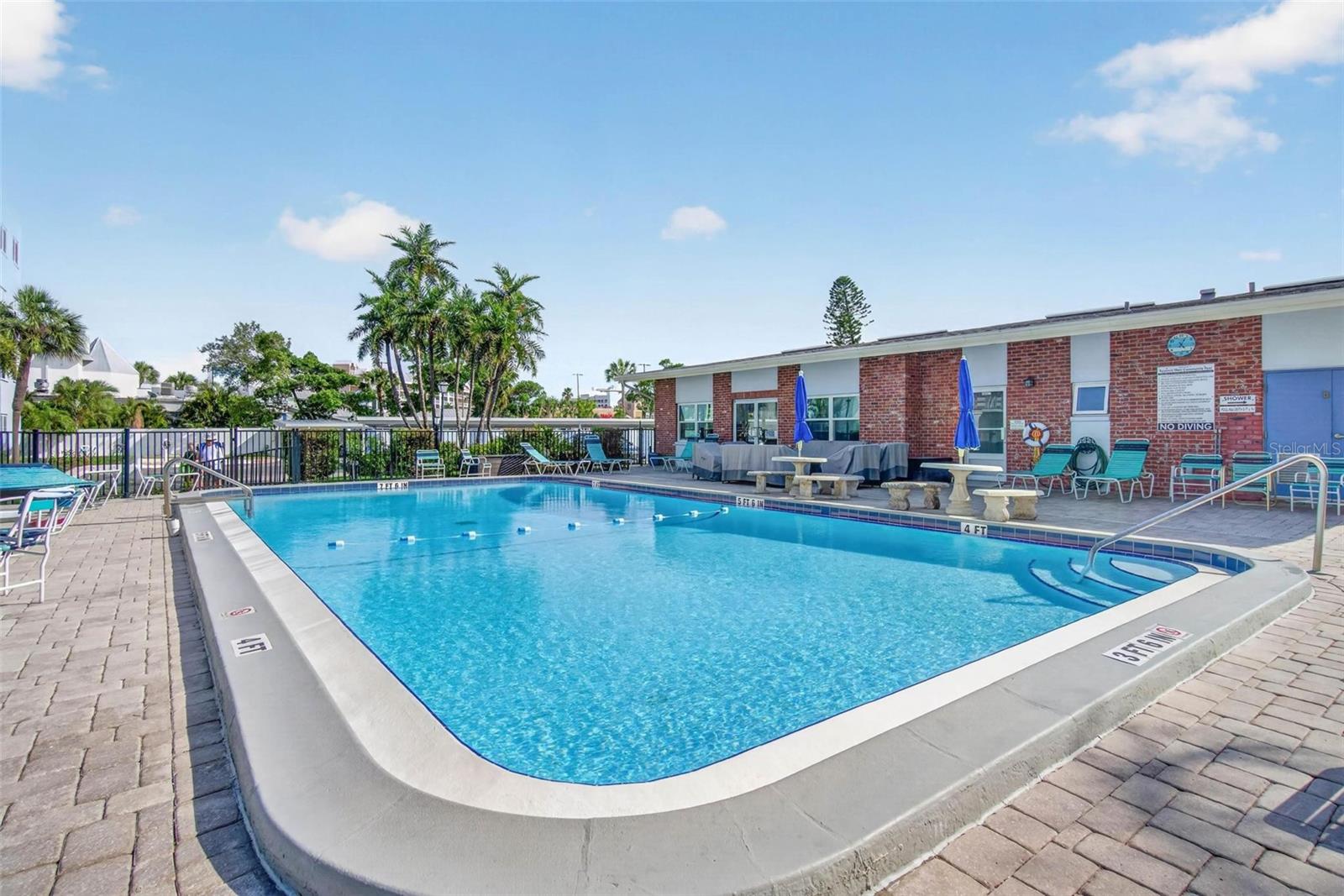 5555 GULF BOULEVARD 402
