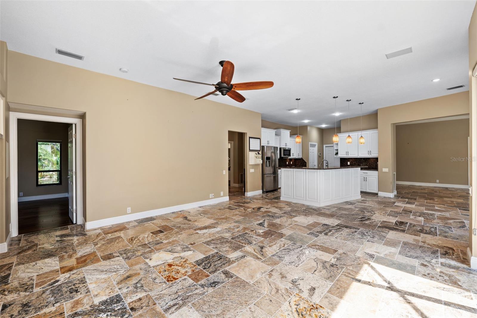 PELICAN BAY ESTATES AT SKIMMER POINT PH I - Residential